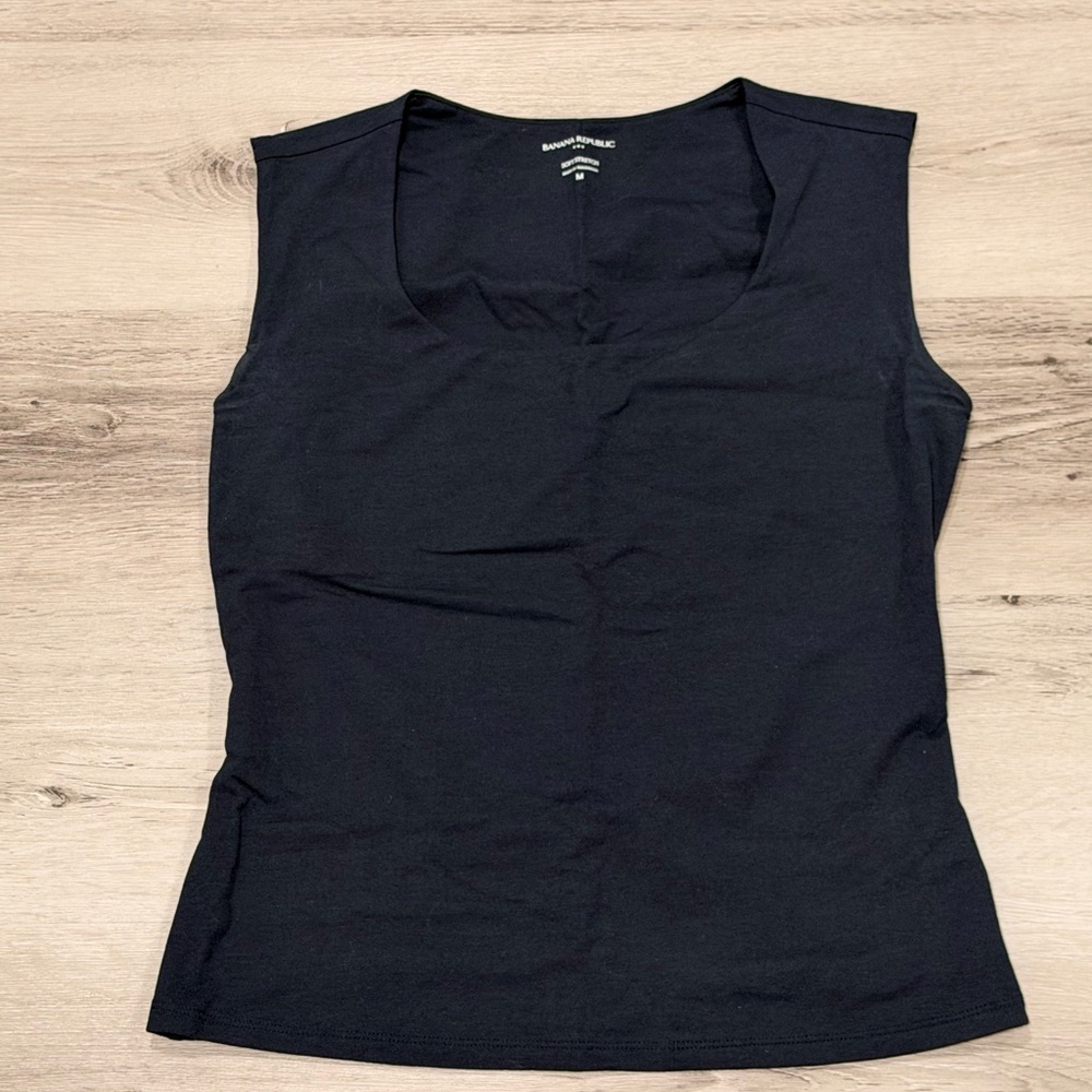 Navy Scoop Neck Sleeveless Top - Banana Republic